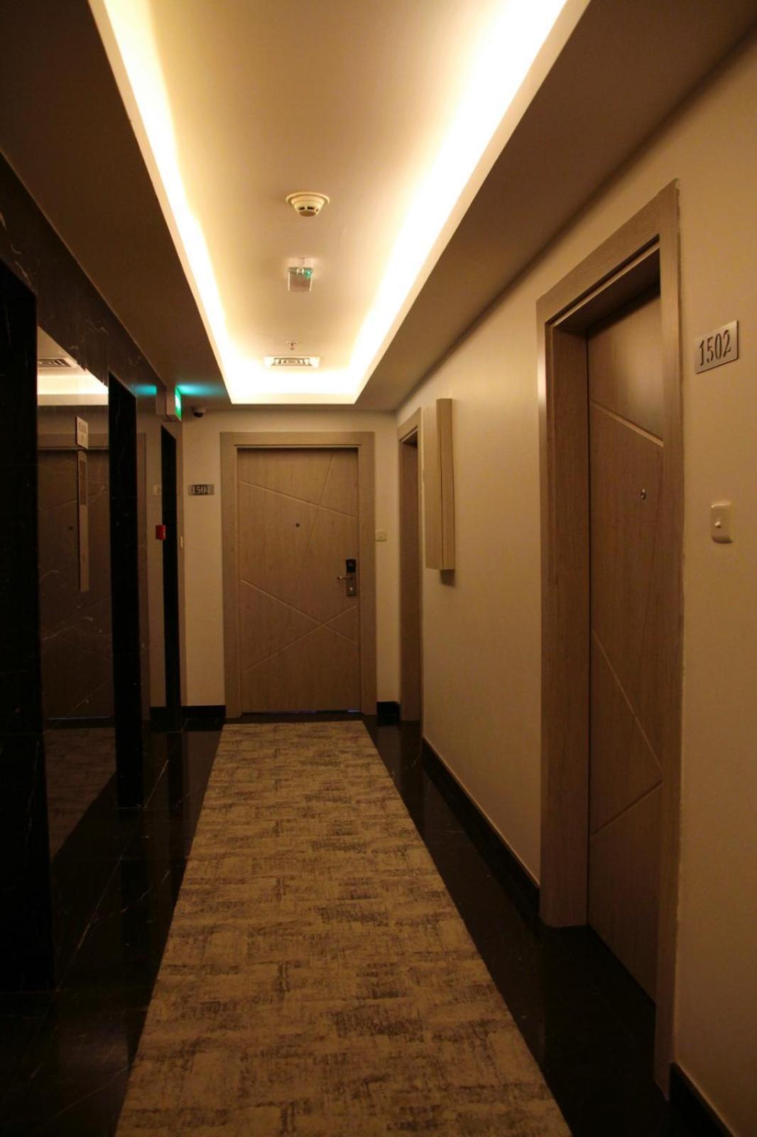 Plaza Athenee Hotel Kuwait City Exterior foto