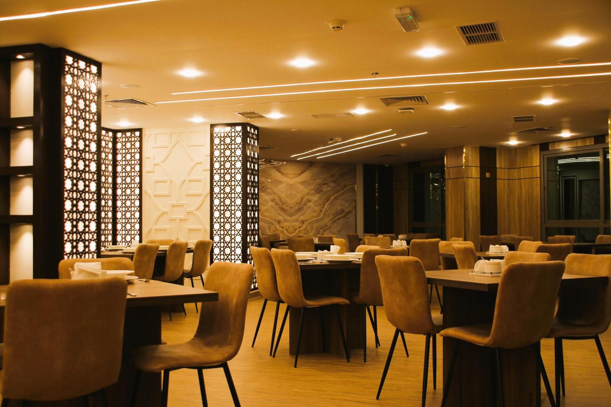 Plaza Athenee Hotel Kuwait City Exterior foto